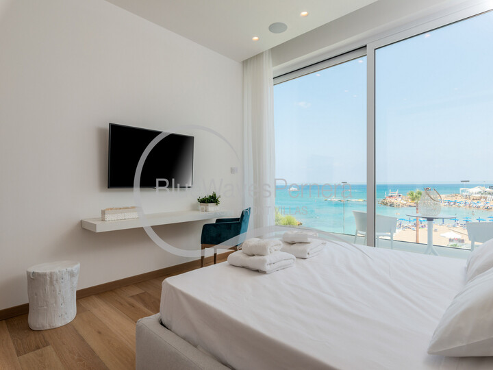 You and Your Family will love this Beachfront Villa, Protaras Villa 1539