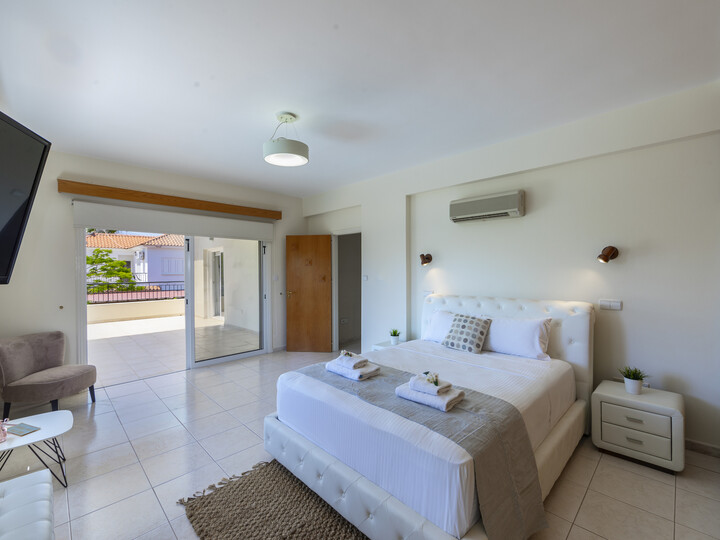 You and Your Family will love this Beachfront Villa, Larnaca Villa 1400