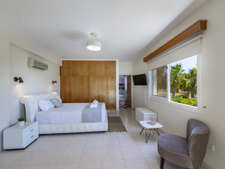 You and Your Family will love this Beachfront Villa, Larnaca Villa 1400