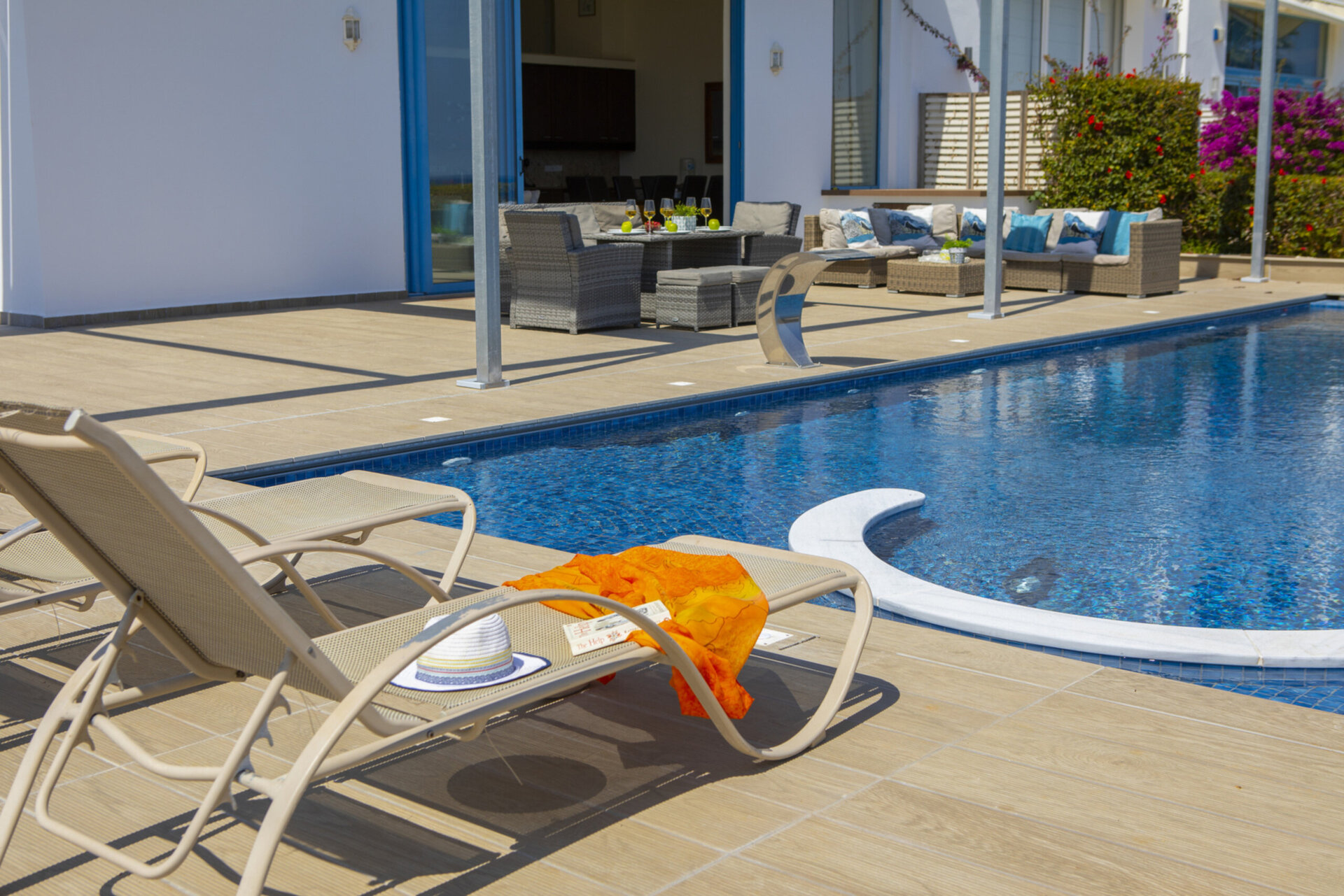 You and Your Family will love this Seafront Villa, Protaras Villa 1540