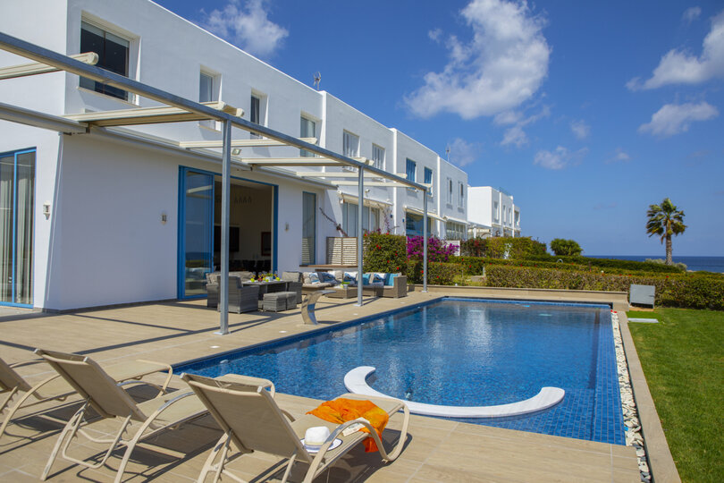 You and Your Family will love this Seafront Villa, Protaras Villa 1540