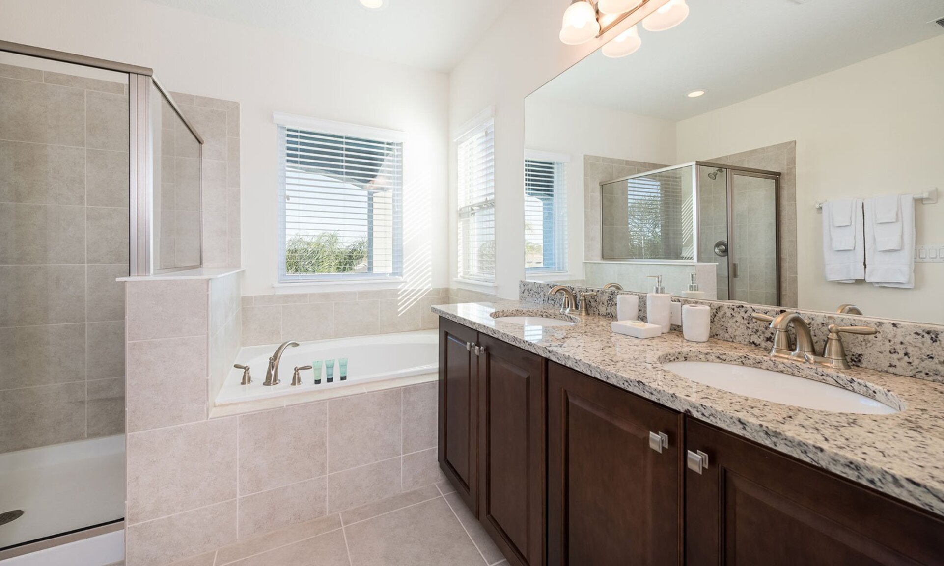 Luxury Contemporary Style Villa on Encore Resort at Reunion, Orlando Villa 4385