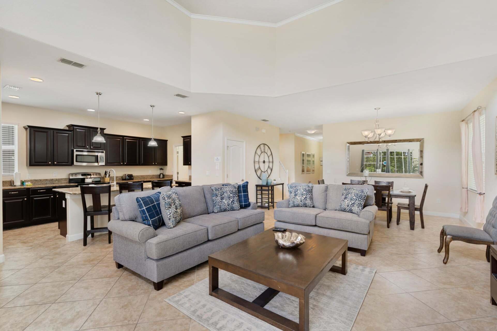 Living Room/Kitchen