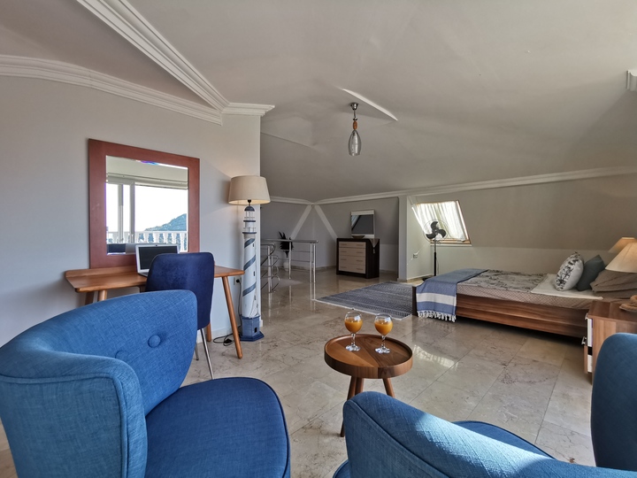 5 Star Villa Serenity – Dual Mountain & Sea Retreat