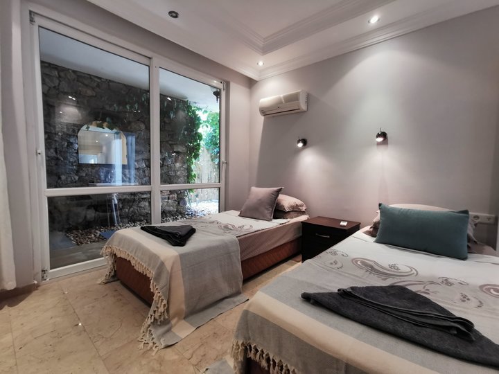 Bedroom 3 with outdoor en-suite bathroom