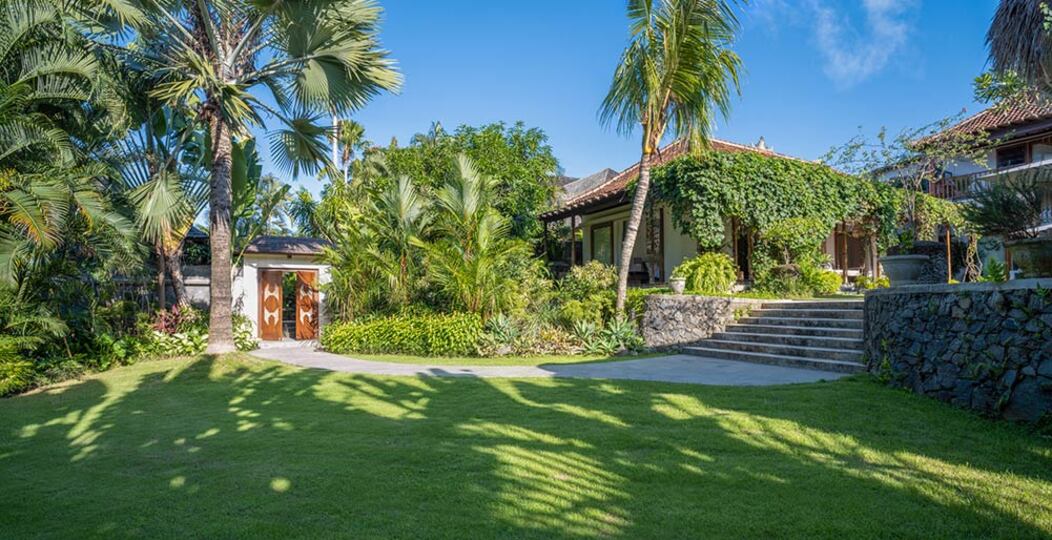 Imagine Your Family Renting This Luxury Balinese Style Villa, Bali Villa 2120
