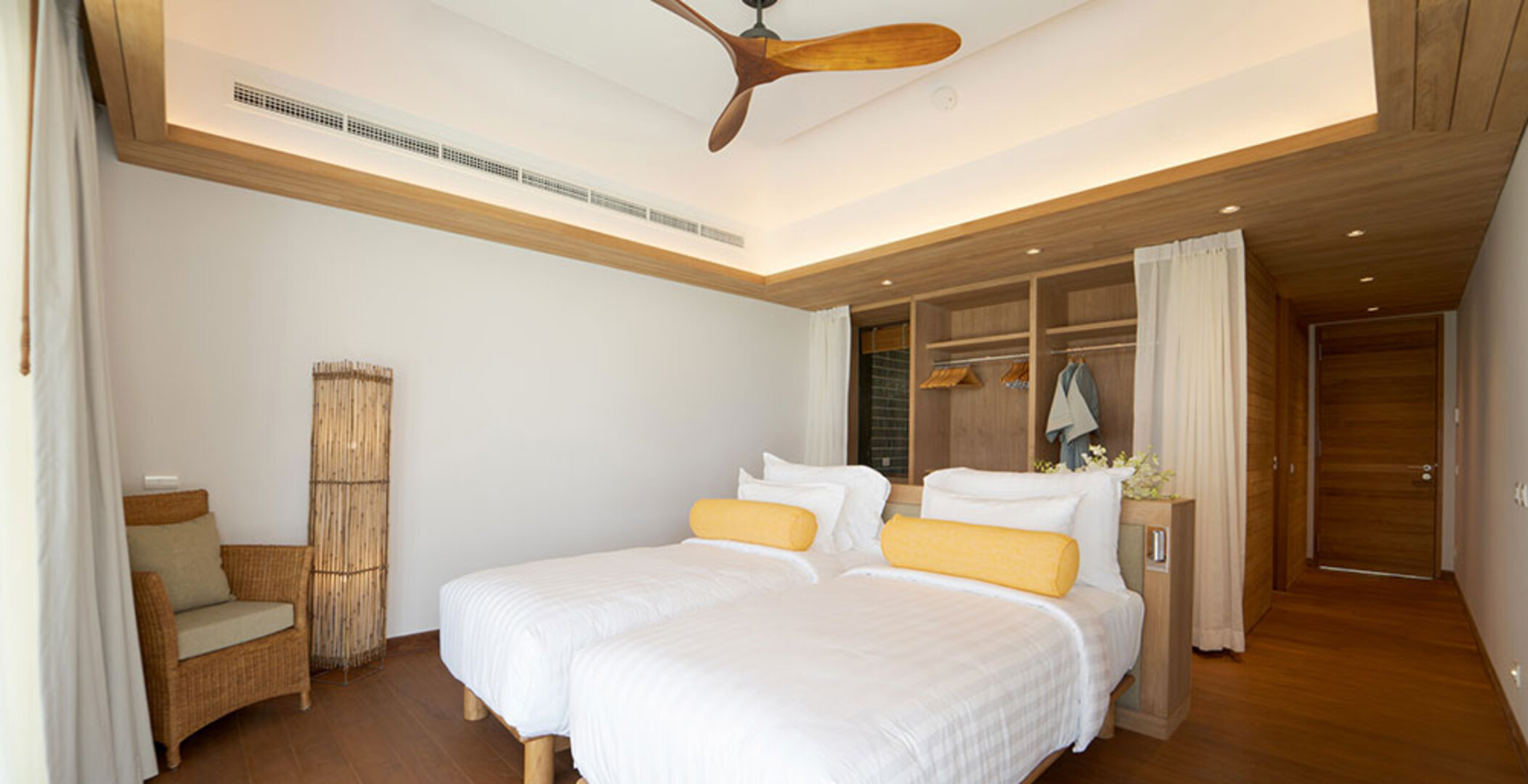At Last You and Your Friends Can Rent a Luxury Villa with 24/7 Concierge, Chang Wat Phang-nga Villa 1051
