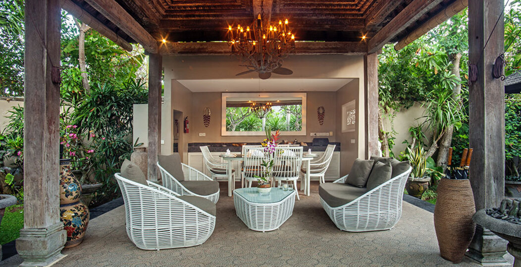 Chic Retreat: 5 BR Villa in Bali,2253