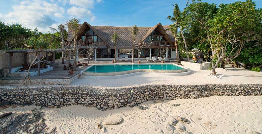 Your Family will love the Exclusive Balinese Service at Your Private Villa in Nusa Lembongan, Bali Villa 2127