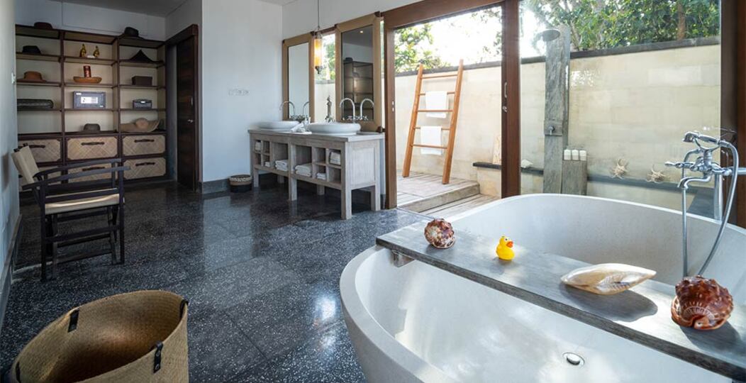 Your Family will love the Exclusive Balinese Service at Your Private Villa in Nusa Lembongan, Bali Villa 2127