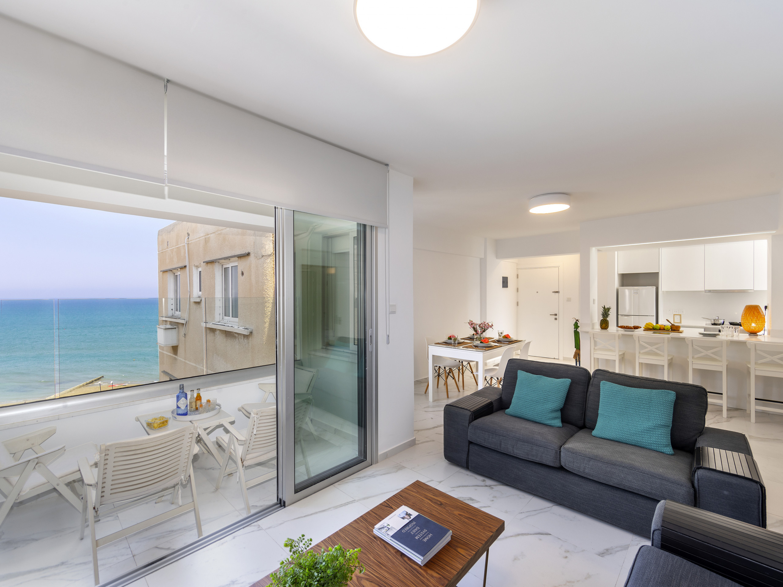 The Perfect Holiday Apartment minutes from the Beach in Larnaca, Larnaca Apartment 1401