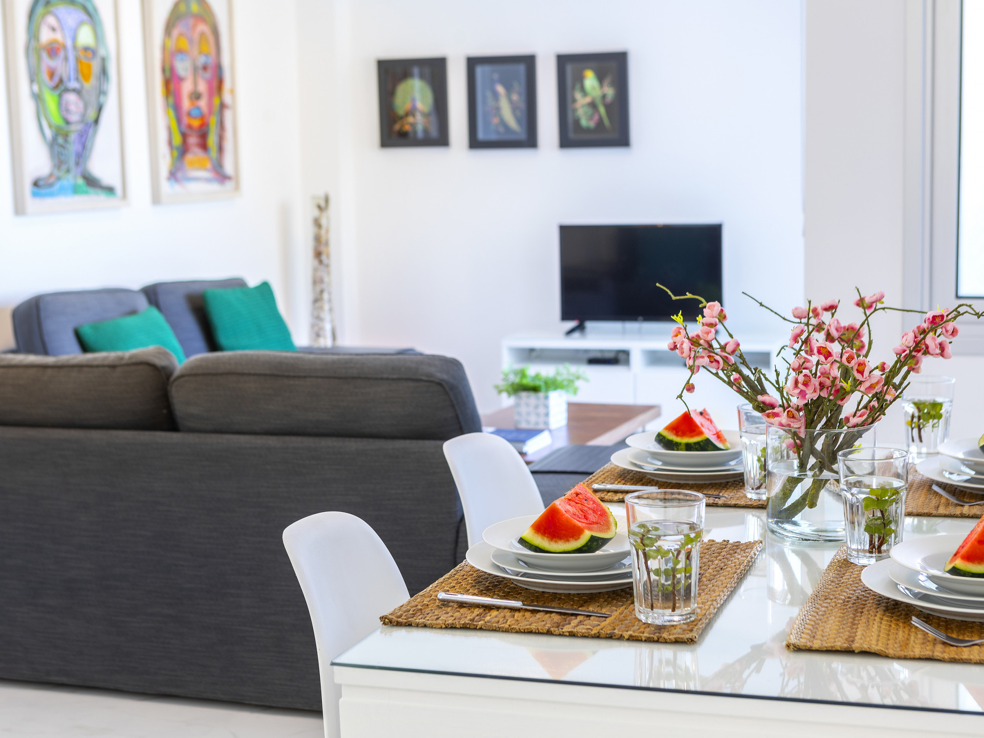 The Perfect Holiday Apartment minutes from the Beach in Larnaca, Larnaca Apartment 1401