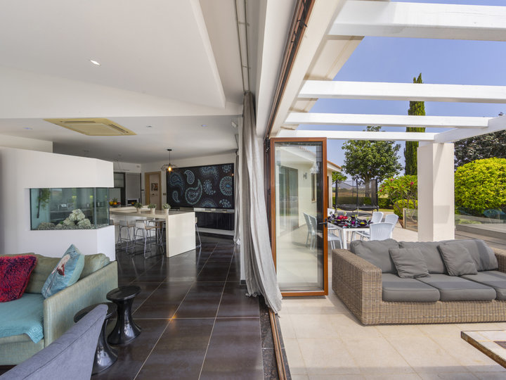 Luxury Awaits by the Sea – Protaras Villa 1569