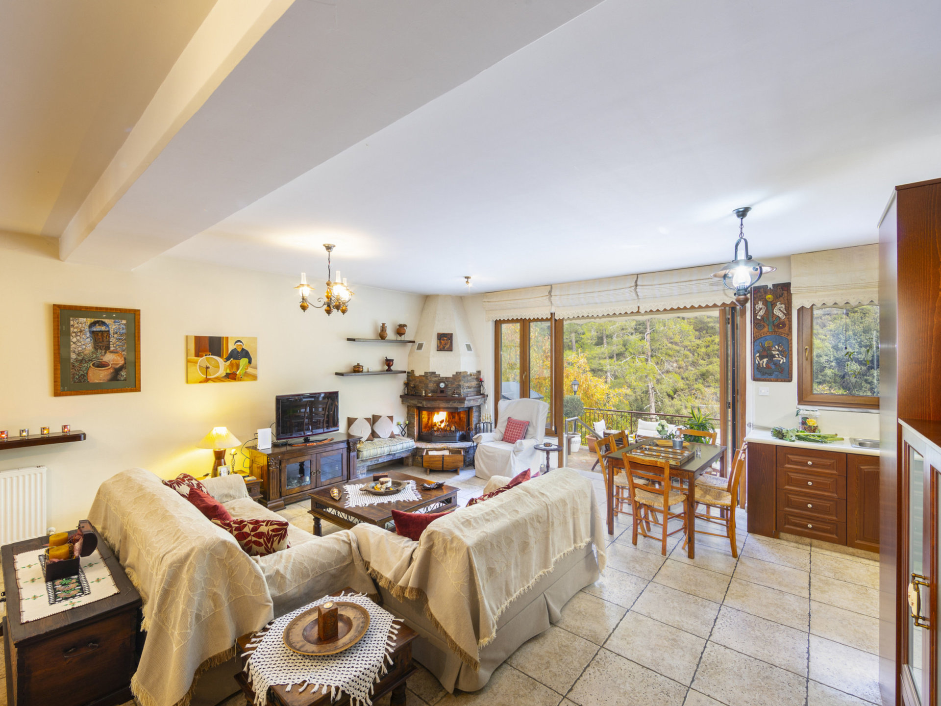 You and Your Family will love this Villa close to the beautiful town of Limassol, Limassol Villa 1003