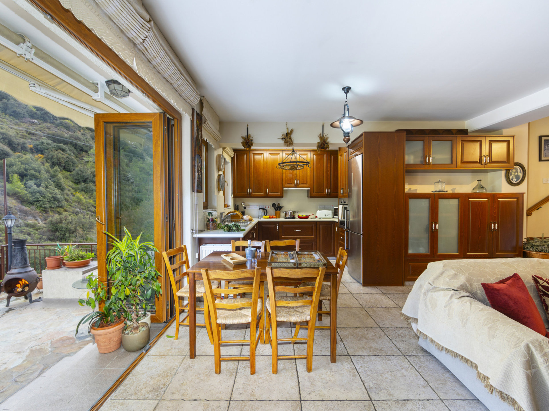 You and Your Family will love this Villa close to the beautiful town of Limassol, Limassol Villa 1003