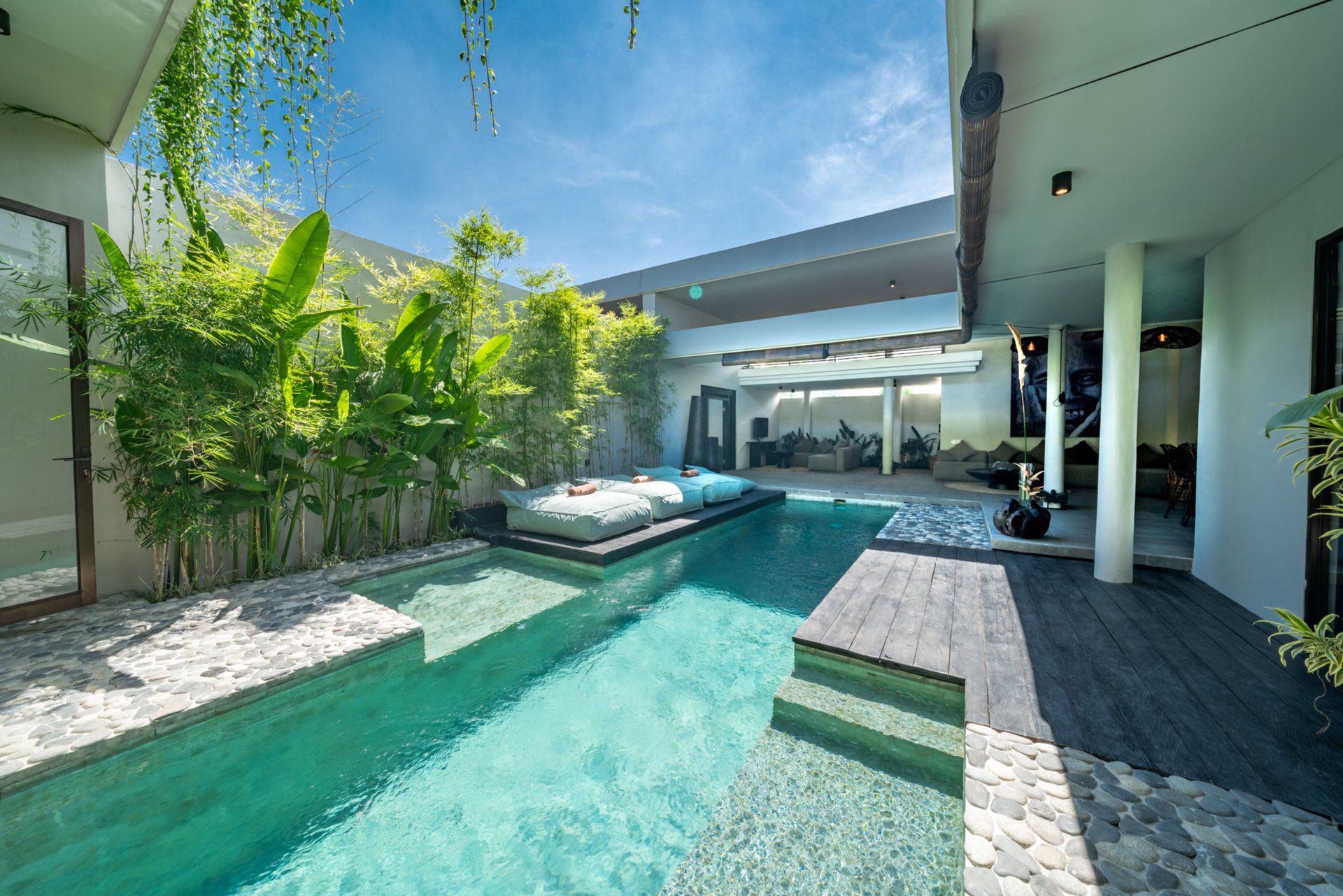 Luxury 4-Bedroom Holiday Rental Near Berawa Beach, Bali Villa 2094
