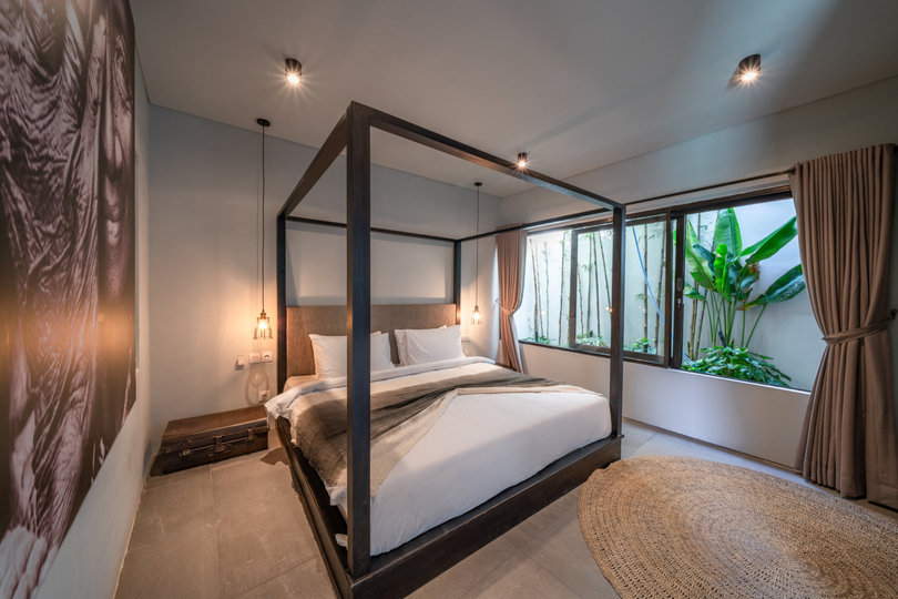 Luxury 4-Bedroom Holiday Rental Near Berawa Beach, Bali Villa 2094