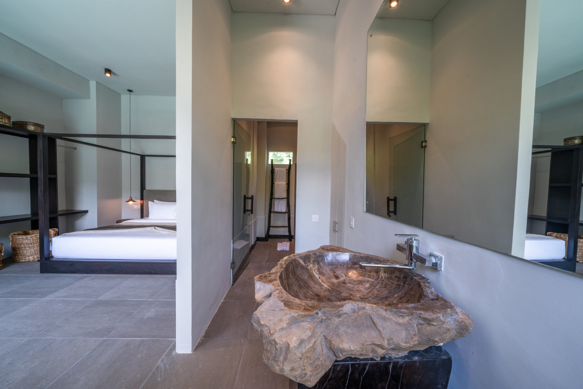 Luxury 4-Bedroom Holiday Rental Near Berawa Beach, Bali Villa 2094