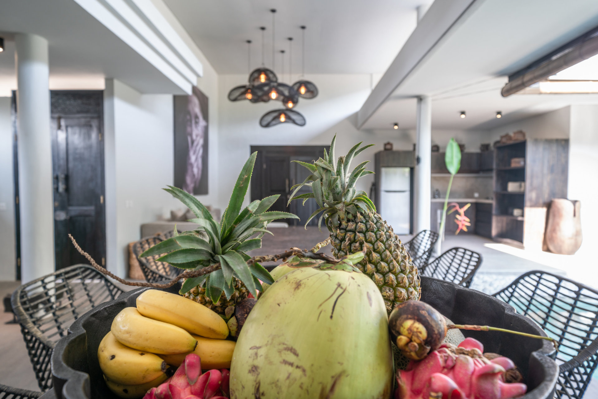 Luxury 4-Bedroom Holiday Rental Near Berawa Beach, Bali Villa 2094