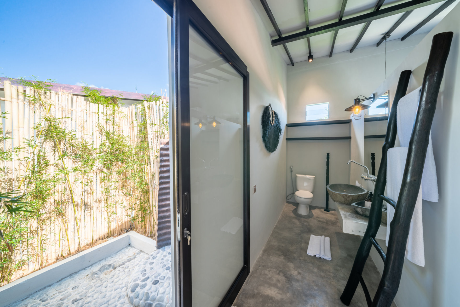 Luxury 4-Bedroom Holiday Rental Near Berawa Beach, Bali Villa 2094