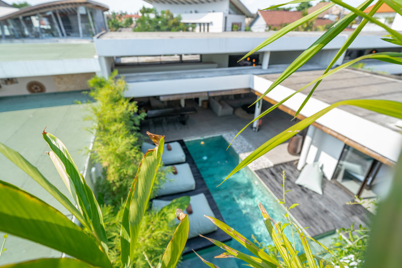 Luxury 4-Bedroom Holiday Rental Near Berawa Beach, Bali Villa 2094