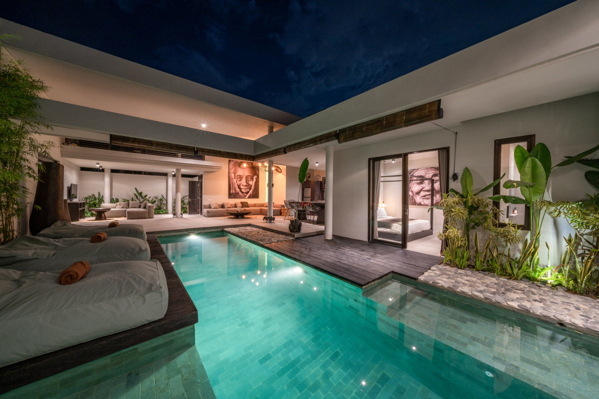 Luxury 4-Bedroom Holiday Rental Near Berawa Beach, Bali Villa 2094