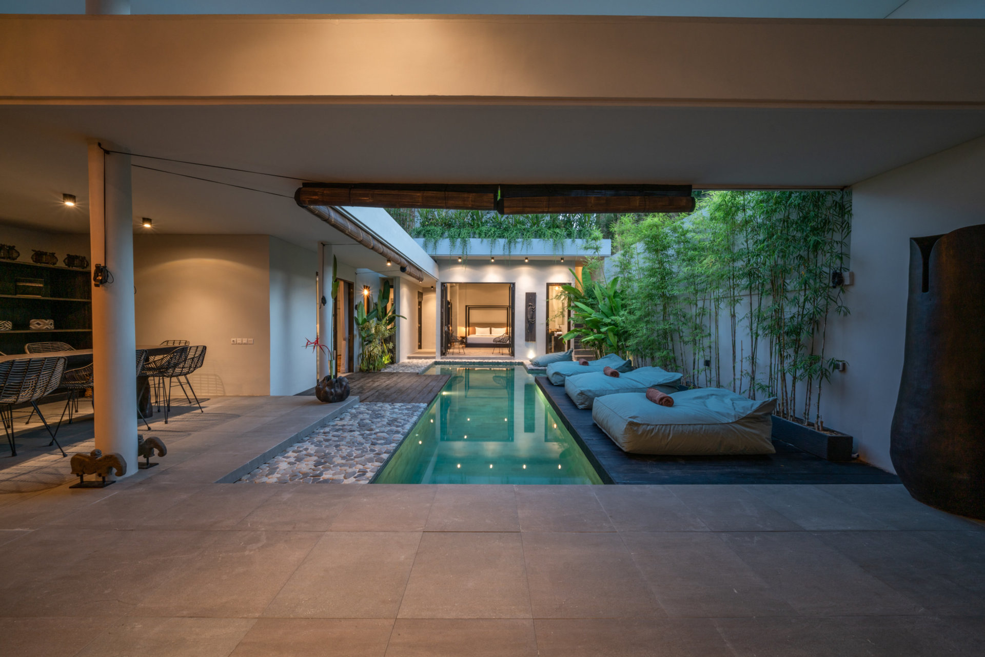 Luxury 4-Bedroom Holiday Rental Near Berawa Beach, Bali Villa 2094