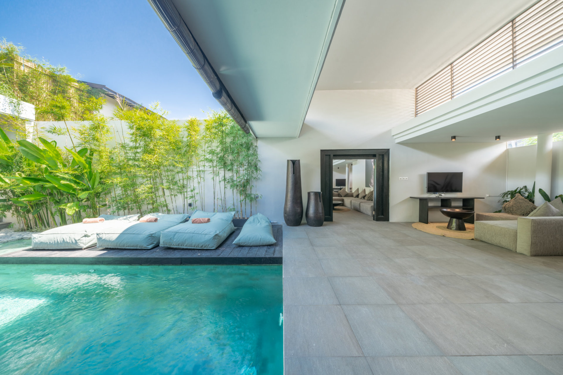 Luxury 4-Bedroom Holiday Rental Near Berawa Beach, Bali Villa 2094