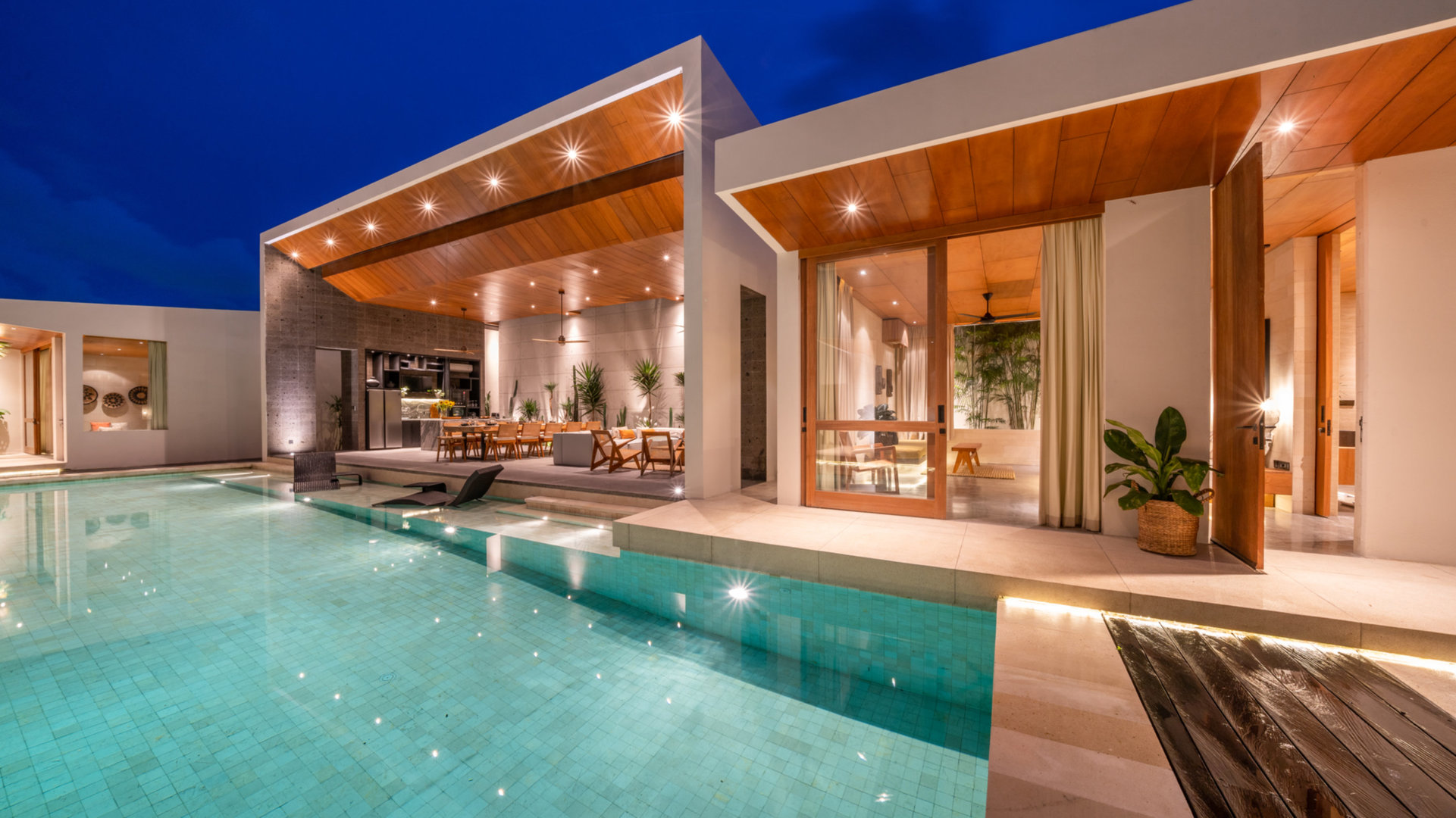 The Ultimate 5 Star Holiday Villa in Kabupaten Badung with Private Pool and Fully Staffed, Bali Villa 2098