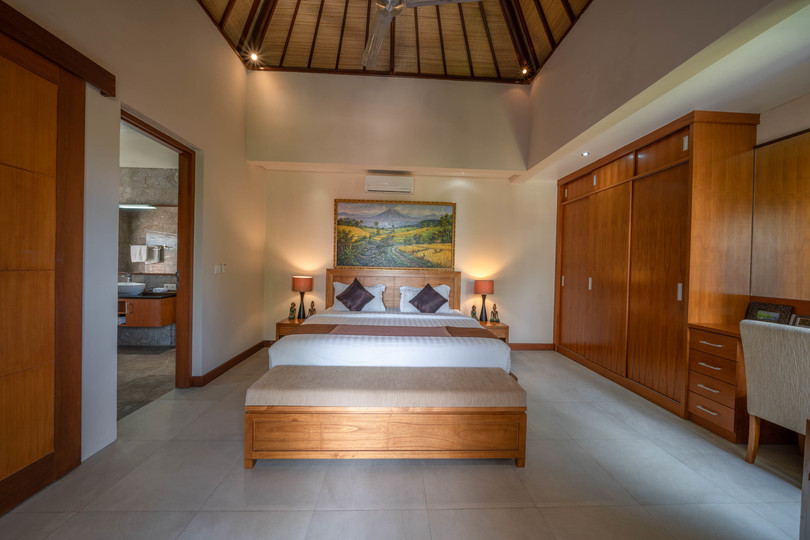 Imagine Your Family Renting a Luxury 3 Bedroom Holiday Villa Close to Kabupaten Badung Double Six Beach, Bali Villa 2105