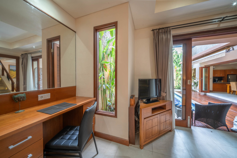 Imagine Your Family Renting a Luxury 3 Bedroom Holiday Villa Close to Kabupaten Badung Double Six Beach, Bali Villa 2105