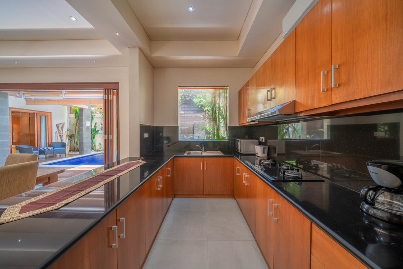 Imagine Your Family Renting a Luxury 3 Bedroom Holiday Villa Close to Kabupaten Badung Double Six Beach, Bali Villa 2105