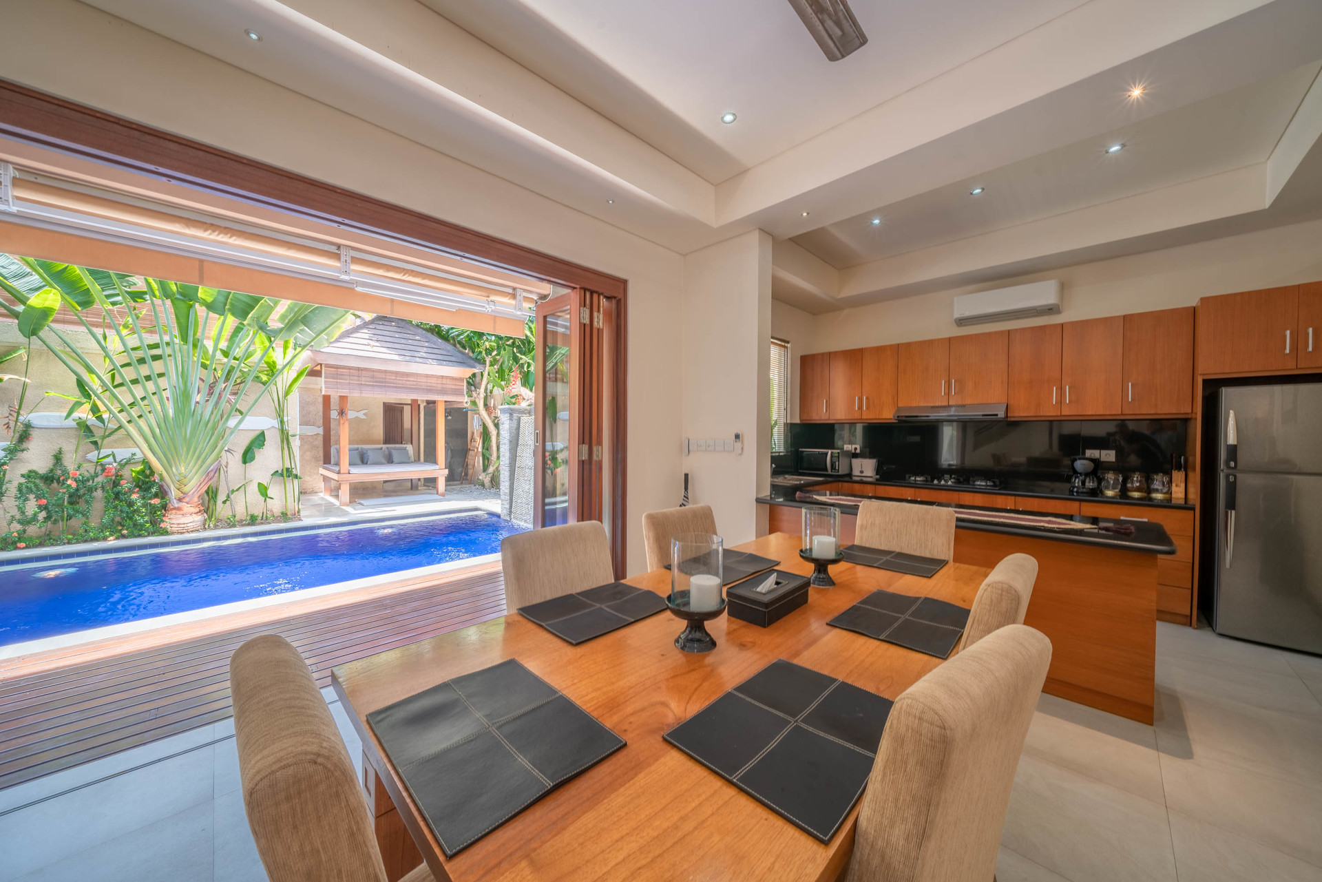 Imagine Your Family Renting a Luxury 3 Bedroom Holiday Villa Close to Kabupaten Badung Double Six Beach, Bali Villa 2105