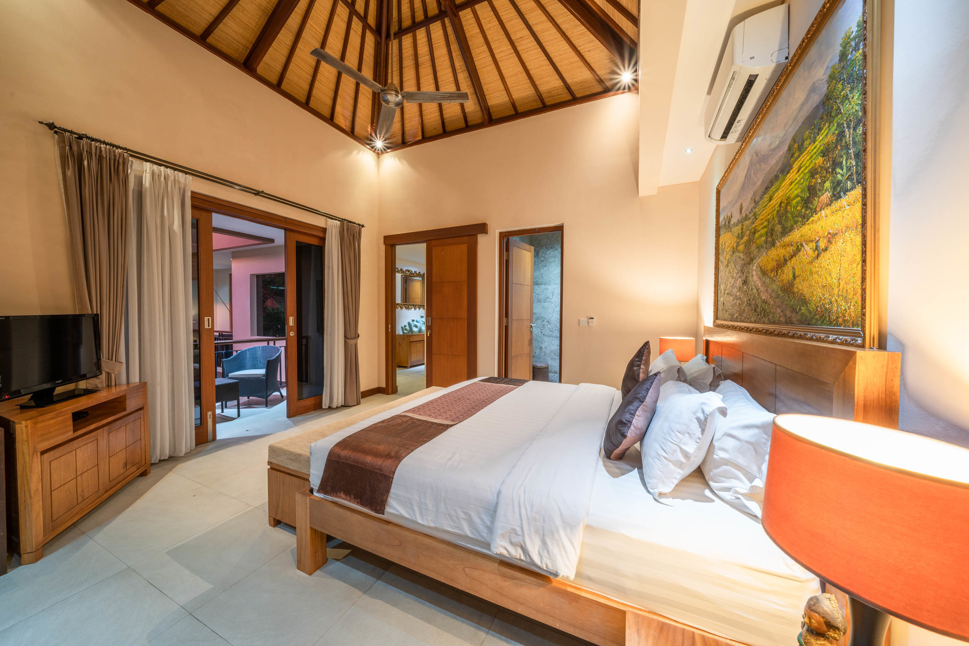 Imagine Your Family Renting a Luxury 3 Bedroom Holiday Villa Close to Kabupaten Badung Double Six Beach, Bali Villa 2105