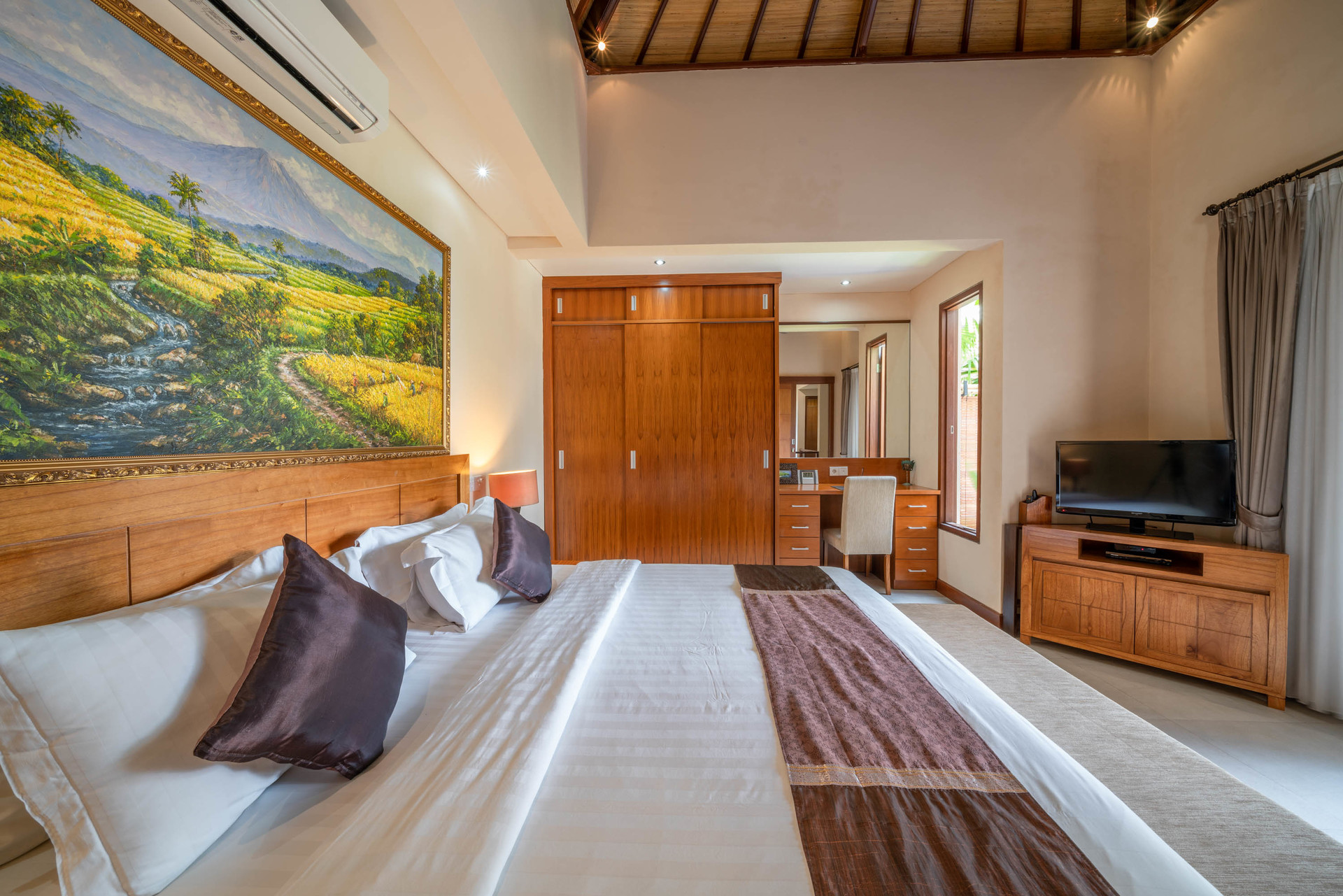 Imagine Your Family Renting a Luxury 3 Bedroom Holiday Villa Close to Kabupaten Badung Double Six Beach, Bali Villa 2105