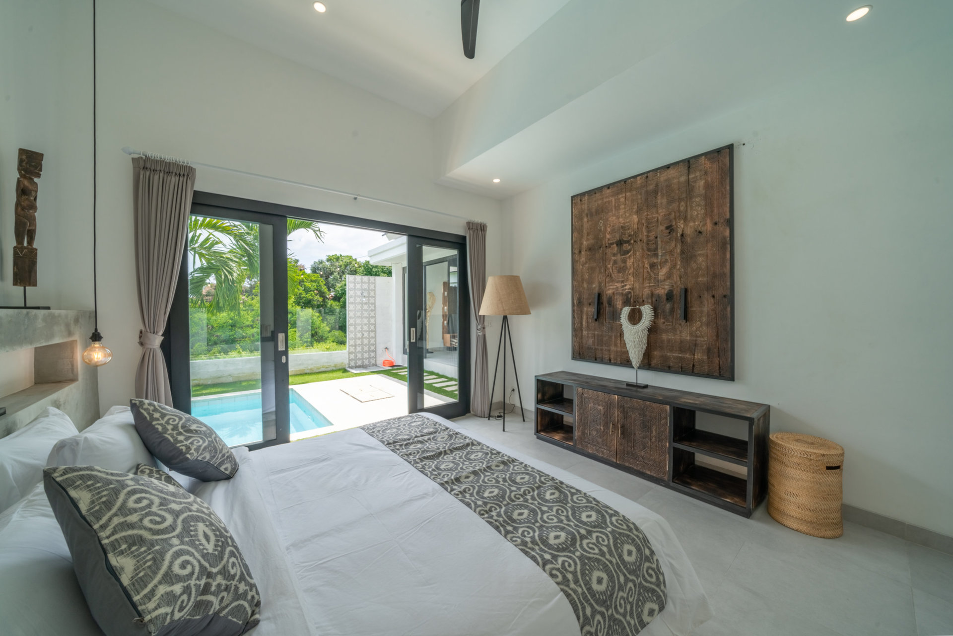 The Ultimate 5 Star Holiday Villa in Kabupaten Badung with Private Pool and Fully Staffed, Bali Villa 2107