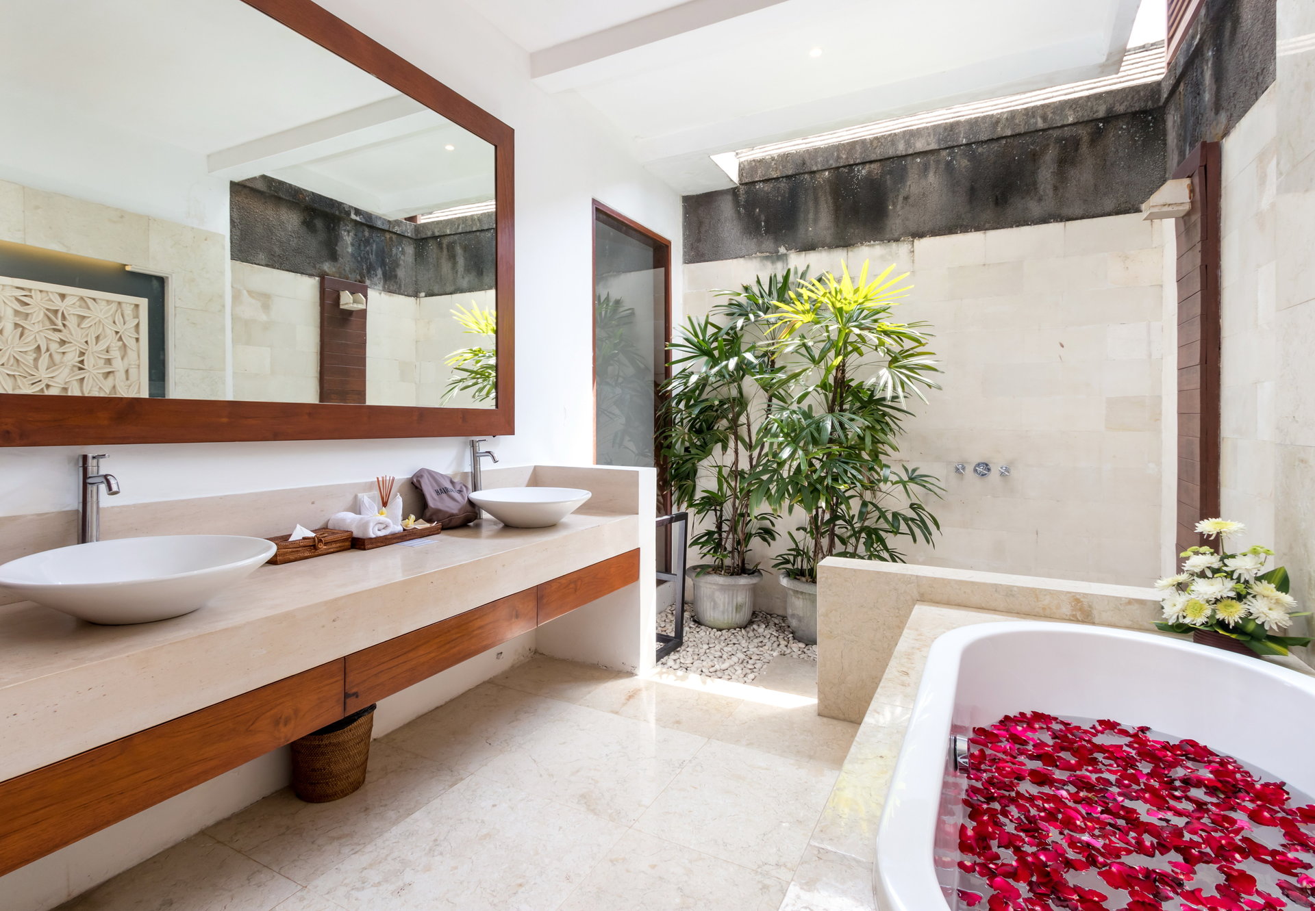 The Complete Guide to Renting Your Exclusive Holiday Villa in Kabupaten Badung with Private Pool and Fully Staffed, Bali Villa 2113