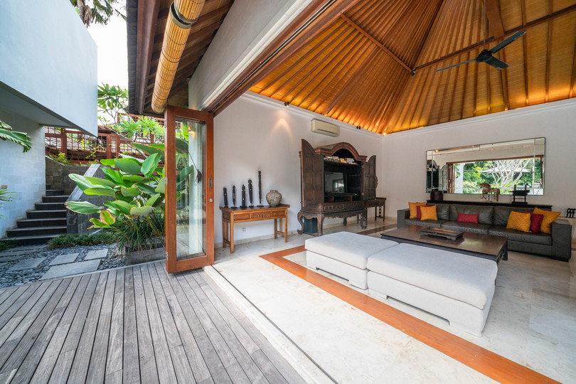 The Complete Guide to Renting Your Exclusive Holiday Villa in Kabupaten Badung with Private Pool and Fully Staffed, Bali Villa 2113