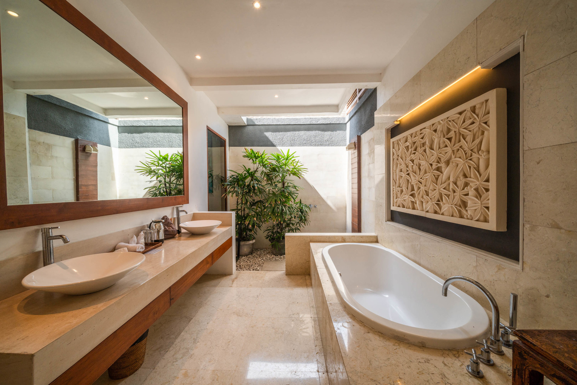 The Complete Guide to Renting Your Exclusive Holiday Villa in Kabupaten Badung with Private Pool and Fully Staffed, Bali Villa 2113