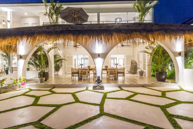 Imagine Your Family Renting a Luxury 5 Bedroom Holiday Villa with Stunning Ocean Views, Bali Villa 2114