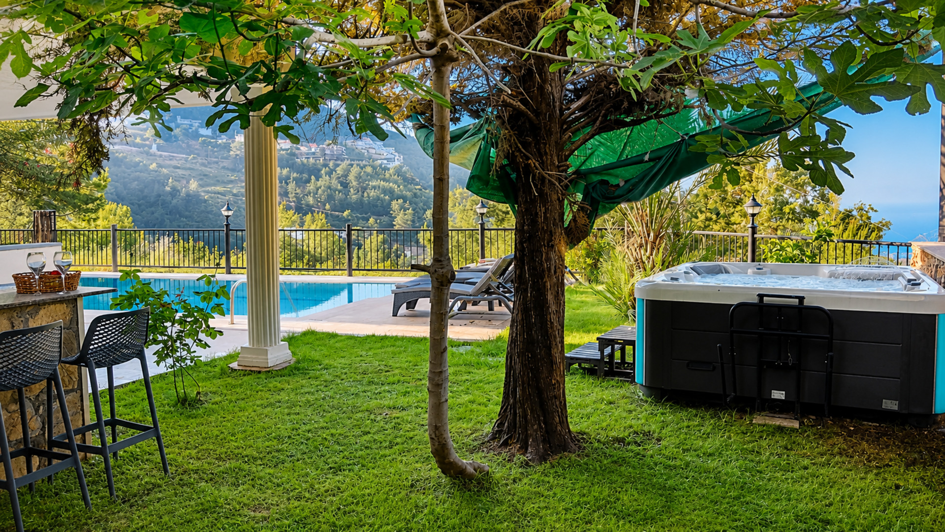 5 Star Villa Harmony – Sea & Mountain Escape