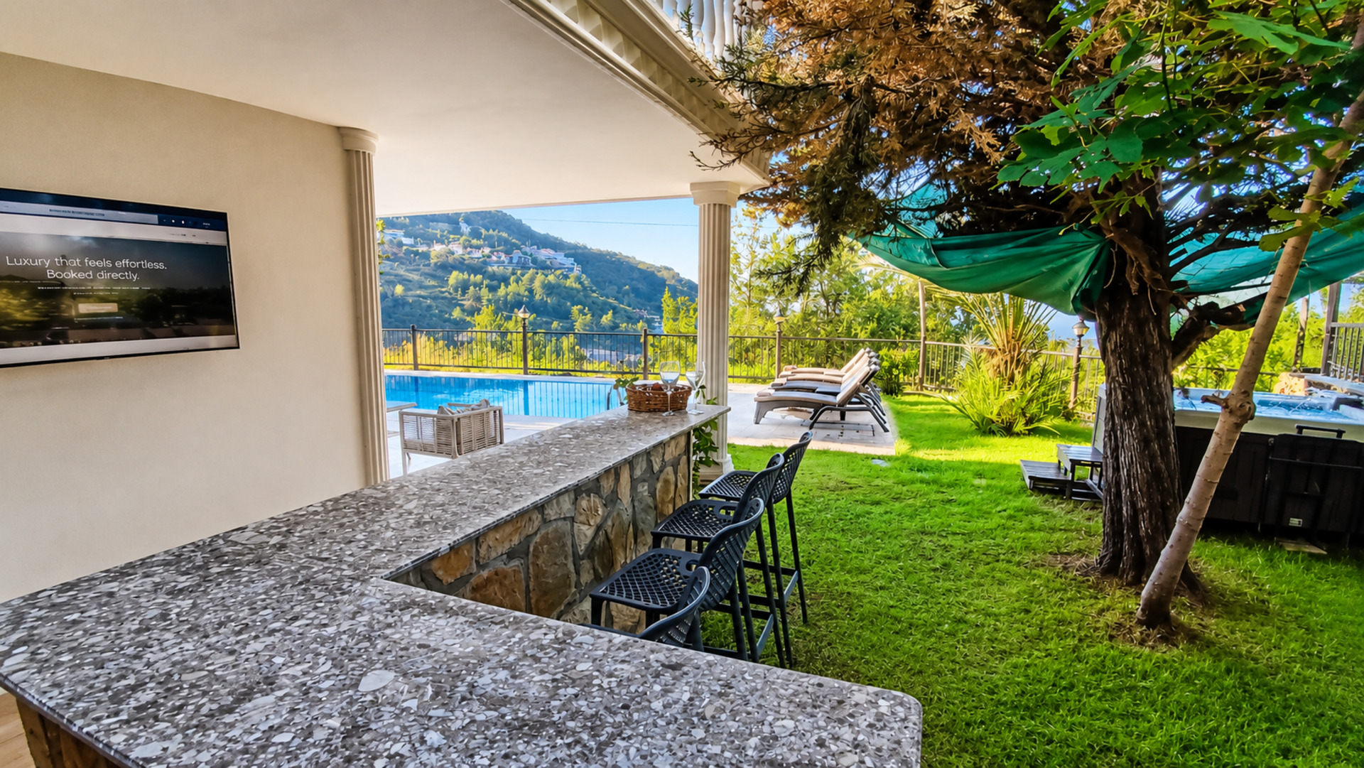 5 Star Villa Harmony – Sea & Mountain Escape