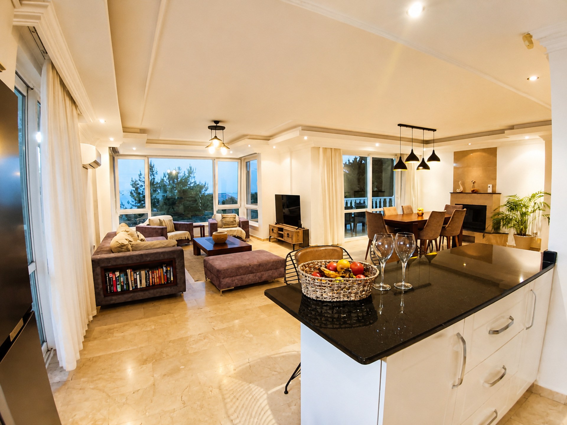 5 Star Villa Harmony – Sea & Mountain Escape