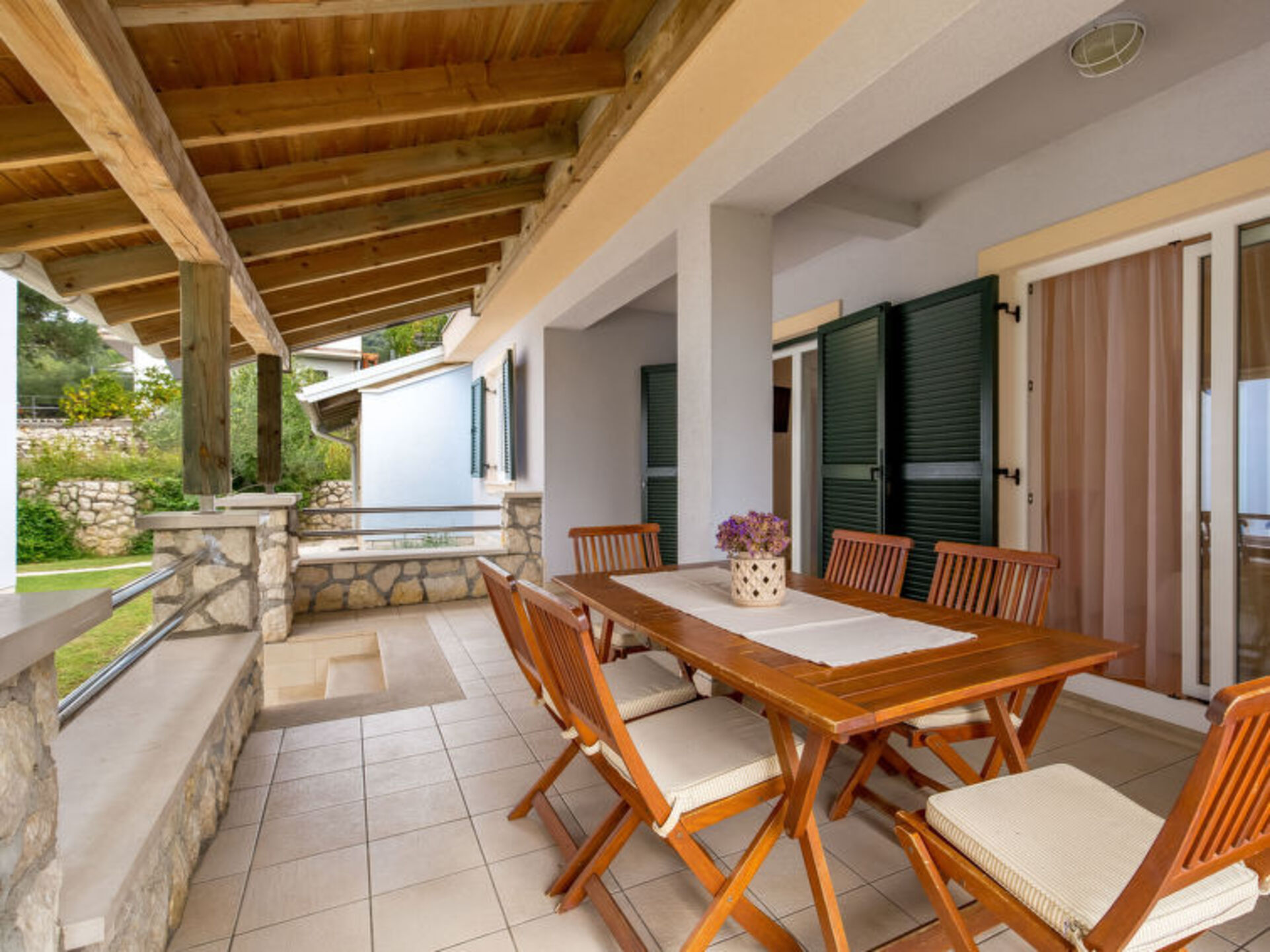 Secluded Oasis: 2 Bedroom Villa in Kampor, 1023