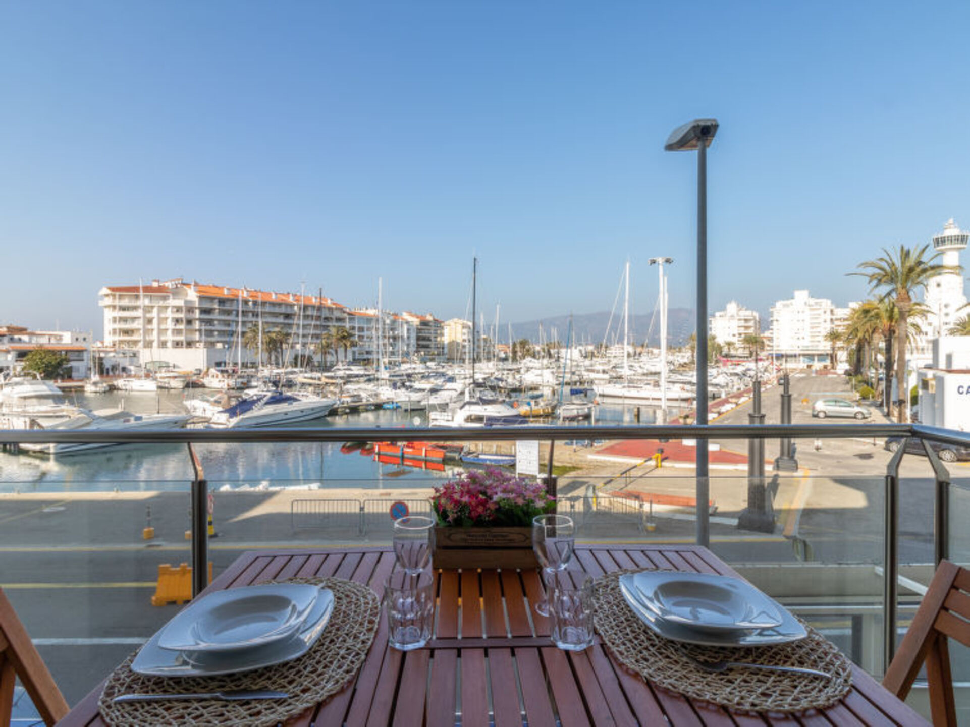 Cozy Waterfront Retreat in Empuriabrava , 1001