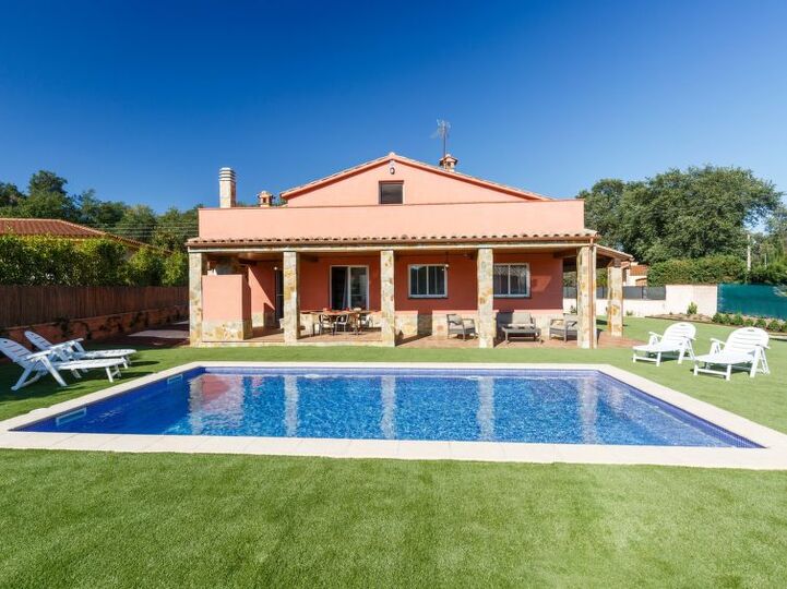 5 Bedroom Villa,1000, Caldes de Malavella, Spain