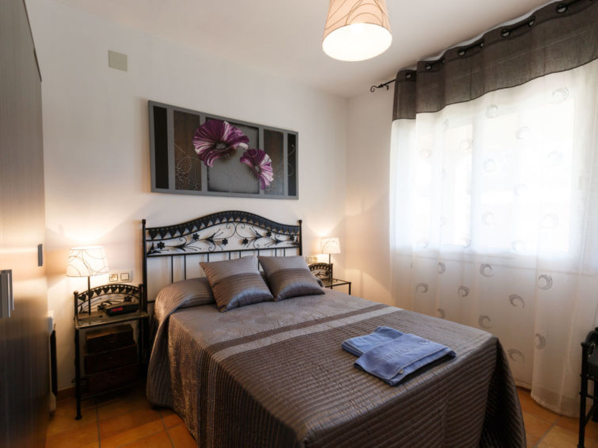 5 Bedroom Villa,1000
