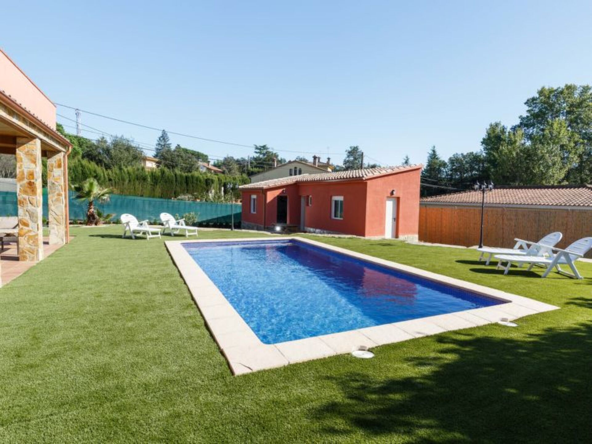 5 Bedroom Villa,1000