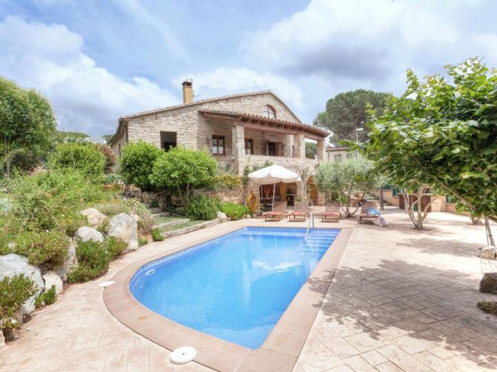 Luxurious 4 Bedroom Villa in Calonge,1001
