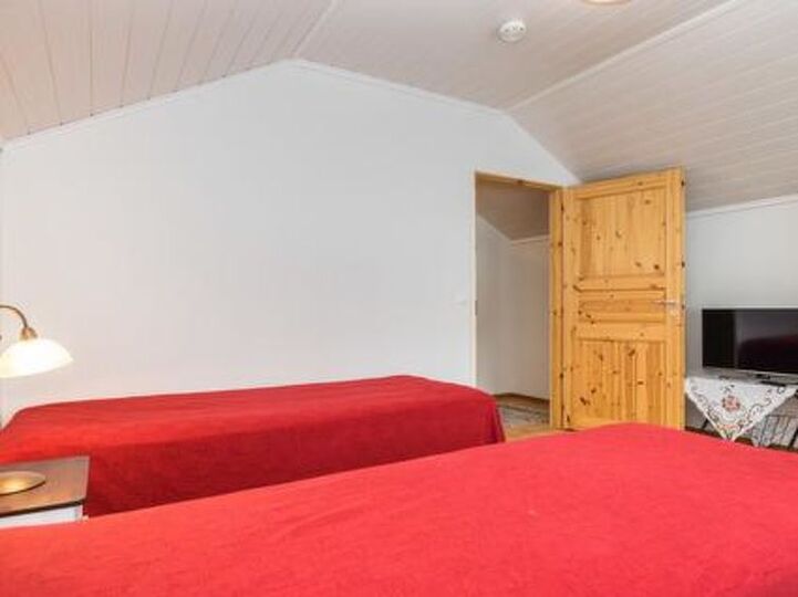 Rent Your Own Luxury Villa with 5 Bedrooms, Southern Savonia Villa 1012